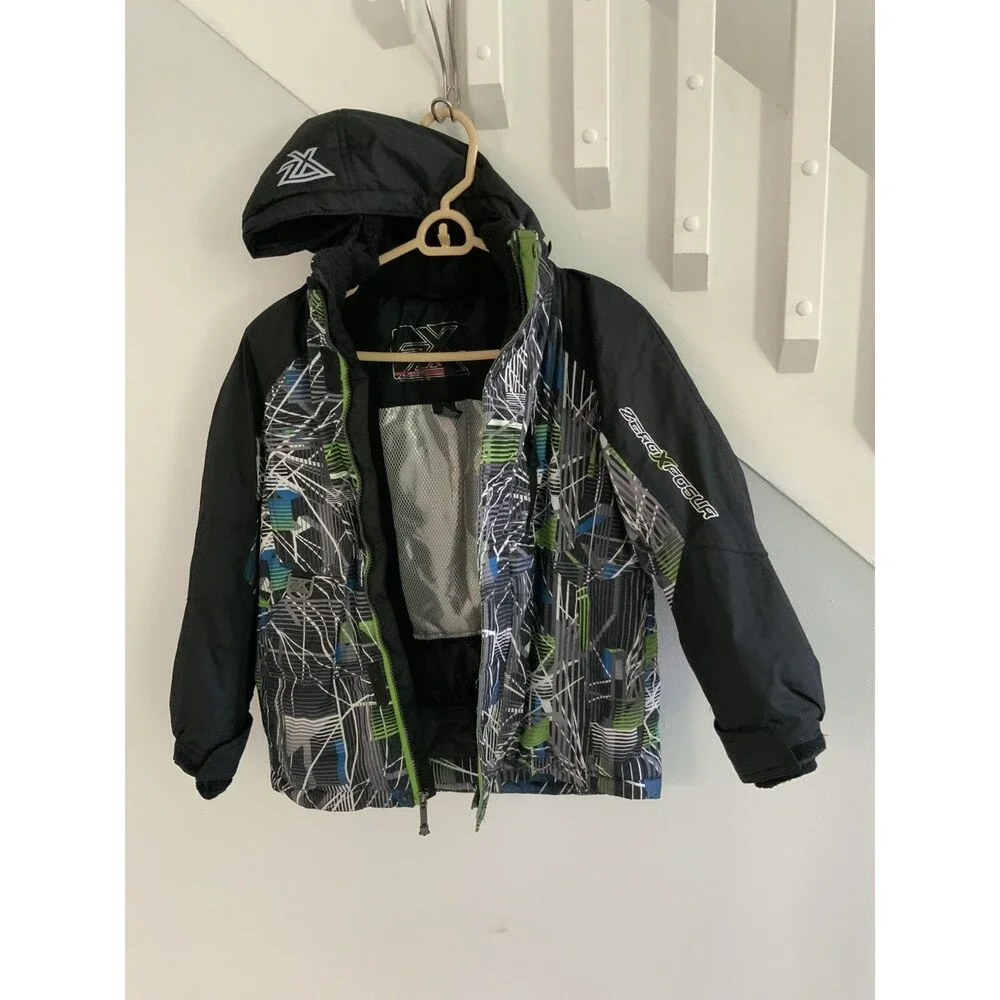 ZeroXposur Boys Ski Snowboard Winter  Jacket  With Powder Skirt Size 8